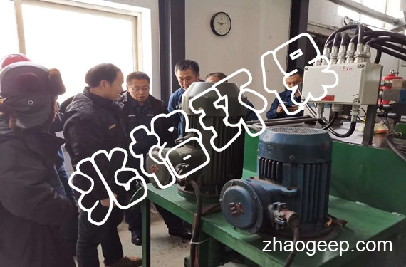 兆格環(huán)保服務(wù)團隊不畏嚴寒跋涉千里服務(wù)客戶