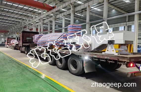 兆格環(huán)保客戶訂購的5套全自動液壓壓榨機(jī)按期發(fā)貨