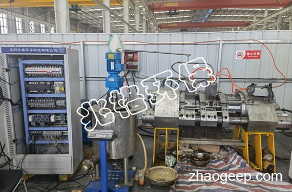 兆格環(huán)保全自動液壓榨油機(jī)脫膜衣核桃仁磨漿冷榨