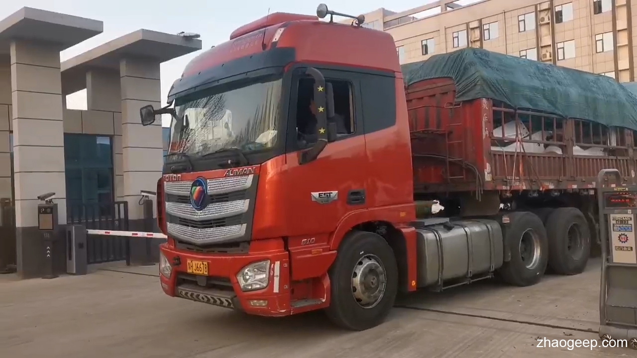 2024跨年之際洛陽兆格環(huán)保核桃榨油機7套齊發(fā)奔赴新疆